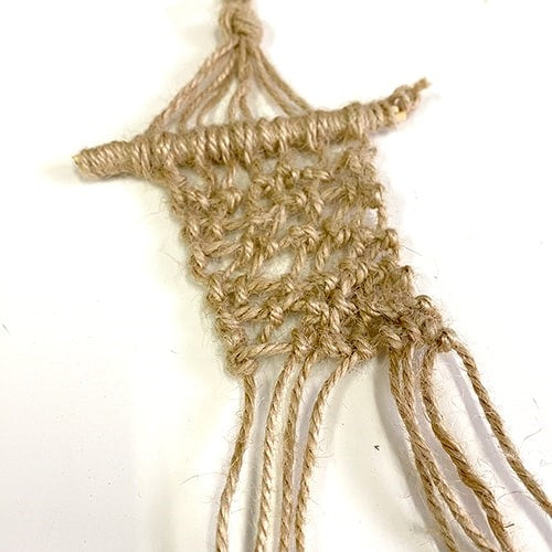 手作業でひとつずつ