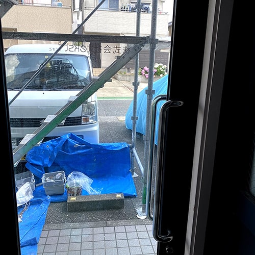 しばらくは賑やかです